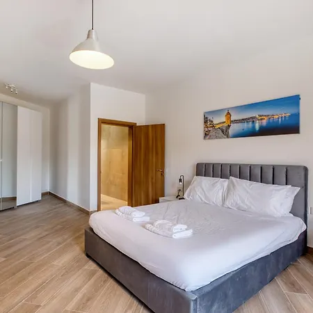 3 Bedroom With Balcony And Rotunda View 莫斯塔