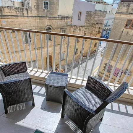 公寓 3 Bedroom With Balcony And Rotunda View *
