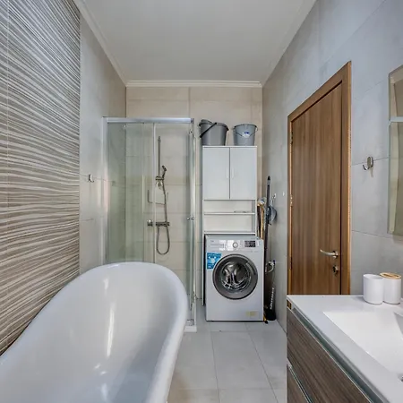 3 Bedroom With Balcony And Rotunda View 公寓 *