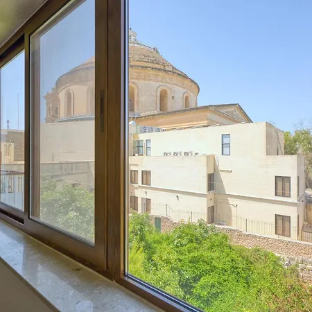 公寓 3 Bedroom With Balcony And Rotunda View *