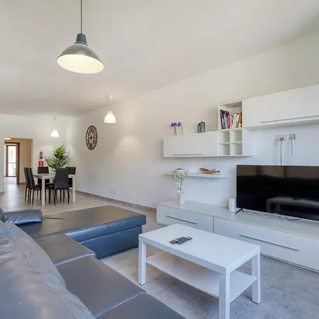 公寓 3 Bedroom With Balcony And Rotunda View 莫斯塔